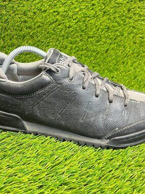 Ahnu Mens Size 8.5 Black Gray Walking Running Leather Hiking Shoes Sneakers